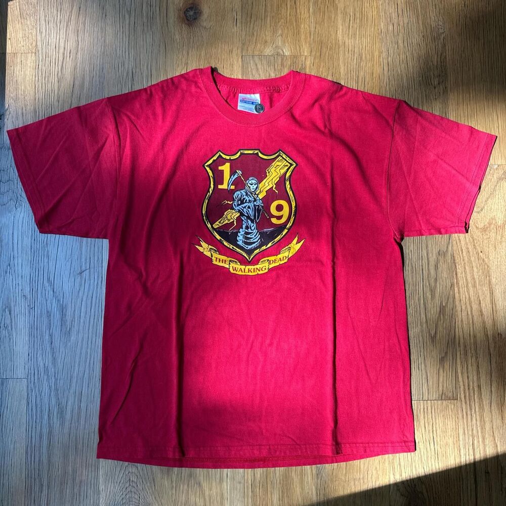 U.S. Marine The Walking Dead Shirt   Size: Large